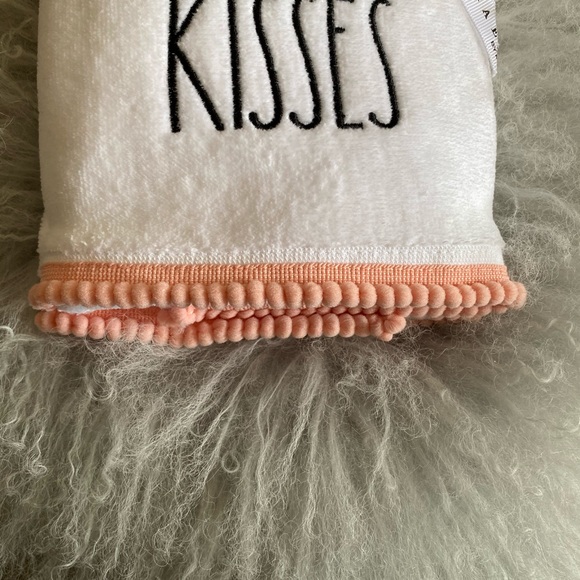 Rae Dunn Hand Towels - Picture 2 of 4